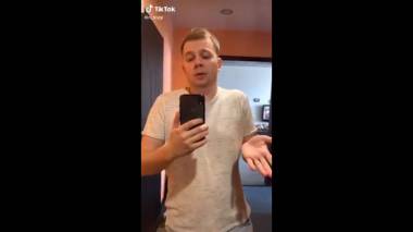 Ռուս զբոսաշրջիկի էվոլյուցիան Հայաստանում