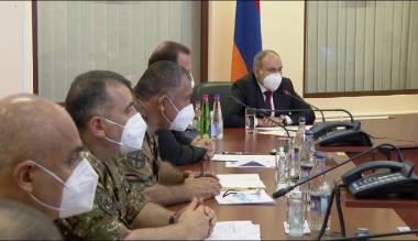 Հանդիպում ունեցա ՊՆ եւ ԶՈՒ ղեկավար կազմի հետ. Նիկոլ Փաշինյան