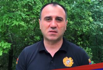 Դու ոչ սեւ ես, ոչ էլ սպիտակ