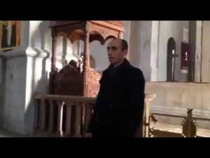 Արցախի ՄԻՊ Արտակ Բեգլարյանի ազդեցիկ կատարումը՝ Շուշիի Սուրբ Ամենափրկիչ եկեղեցում