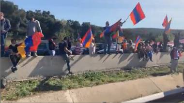 Ֆրանսիայում հայերը կրկին մայրուղի են փակել
