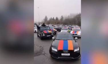 Շվեդիայի հայերը երեկ խոշոր ավտոերթ են անցկացրել Ստոկհոլմի հյուսիսի եւ հարավի միջեւ ընկած միակ մայրուղում