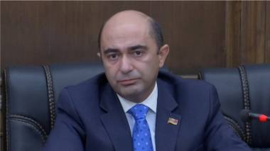 Էդմոն Մարուքյանը ներկայացնում է «Լուսավոր Հայաստանի» դիրքորոշումը ստեղծված իրավիճակի վերաբերյալ․ ուղիղ