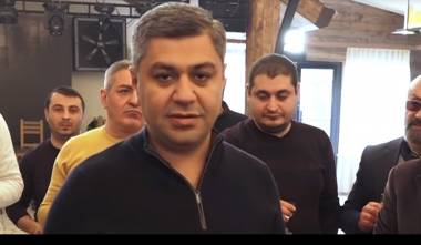 Հո դու անասուն չես. Արթուր Վանեցյանը հերքեց տարածված լուրերը, թե ինքը չի ավարտվել դպրոցը