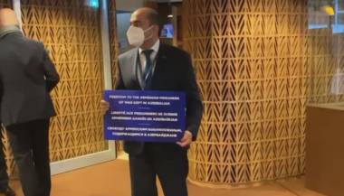 Էդմոն Մարուքյանը ԵԽԽՎ նիստից առաջ բողոքի ակցիա է իրականացրել