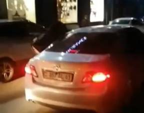 Երթից հետո ոստիկանությունը բերման է ենթարկել ՀՔԾ շենքի վրա ձվեր նետած անչափահաս տղայի