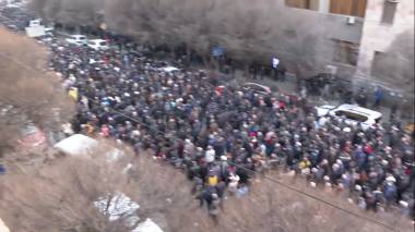 Երթի ամենամեծ տպավորությունը պատշգամբների էներգետիկան էր.Փաշինյան