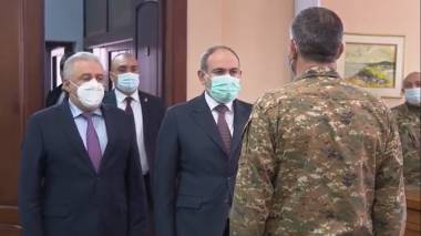 Փաշինյանը Արտակ Դավթյանին ներկայացրել է ԶՈՒ հրամկազմին