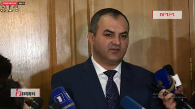 Արթուր Դավթյանի ճեպազրույցը`լրագրողների հետ. ուղիղ