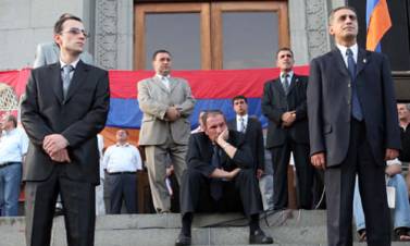 Հայտնի է ՀԱԿ վարչության նոր կազմը. Վանո Սիրադեղյանը նույնպես անդամ է