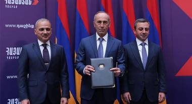 Ուղիղ. «Հայաստան» դաշինքի առաջնորդների մամուլի ասուլիսը