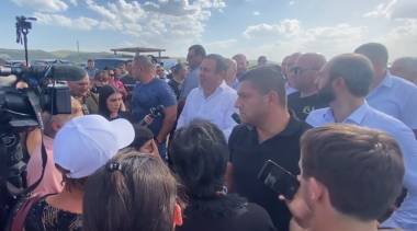 Գագիկ Ծառուկյանը չնախատեսված կանգառ է ունեցել Հոռոմ գյուղում