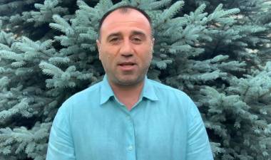 Բոլորս դեպի ընտրատեղամասեր. մնաց 1 ժամ. Ռուբեն Մխիթարյան