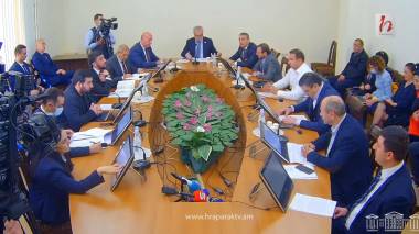 ԱԺ պաշտպանության եւ անվտանգության հարցերի մշտական հանձնաժողովի նիստ. ուղիղ