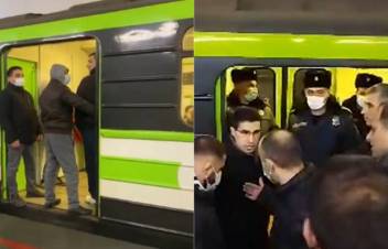 Մետրոն կաթվածահար է․ ցուցարարները փակել են այն (տեսանյութ)