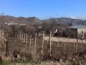 Խրամորթում թշնամու մուղամին ի պատասխան հայրենասիրական երգեր են միացնում