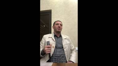 Էս տենաս ում մասին ա. Գեւորգ Պետրոսյանը երգում է