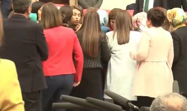 Թուրքիայի Մեջլիսում կին պատգամավորները ծեծել են իրար