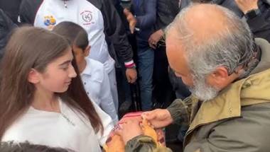 Սրբազանին ծափերով ու աղուհացով դիմավորեցին Դիլիջանում (տեսանյութ)