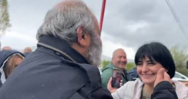 Դե մի հատ իմ ճակատը համբուրեք. երթի մասնակից