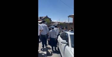 Ոստիկանները ձերբակալում են դասադուլին միացած Սլավոնականի ուսանողին