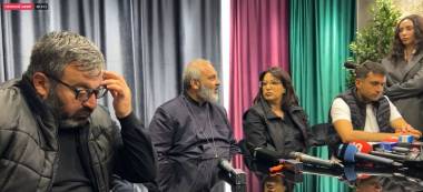 Ուղիղ․ Բագրատ սրբազանը Ժուռնալիստների միությունում է