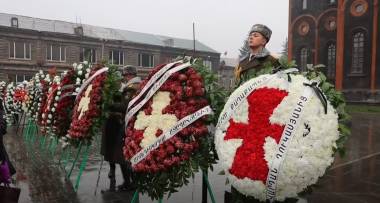 Ճակատագրի հակասությունը․ բանտարկված քաղաքապետը, թեմի առաջնորդը և դեկտեմբերի 7-ի ցավը