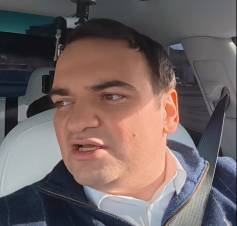 Եվս մեկ օր տաքսիով տեղափոխեցի մեր հայրենակիցներին, լսեցի բազմաթիվ կարծիքներ ու առաջարկներ