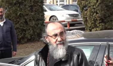 Միքայել սրբազանը դուրս գրվեց «Իզմիրլյան» ԲԿ-ից